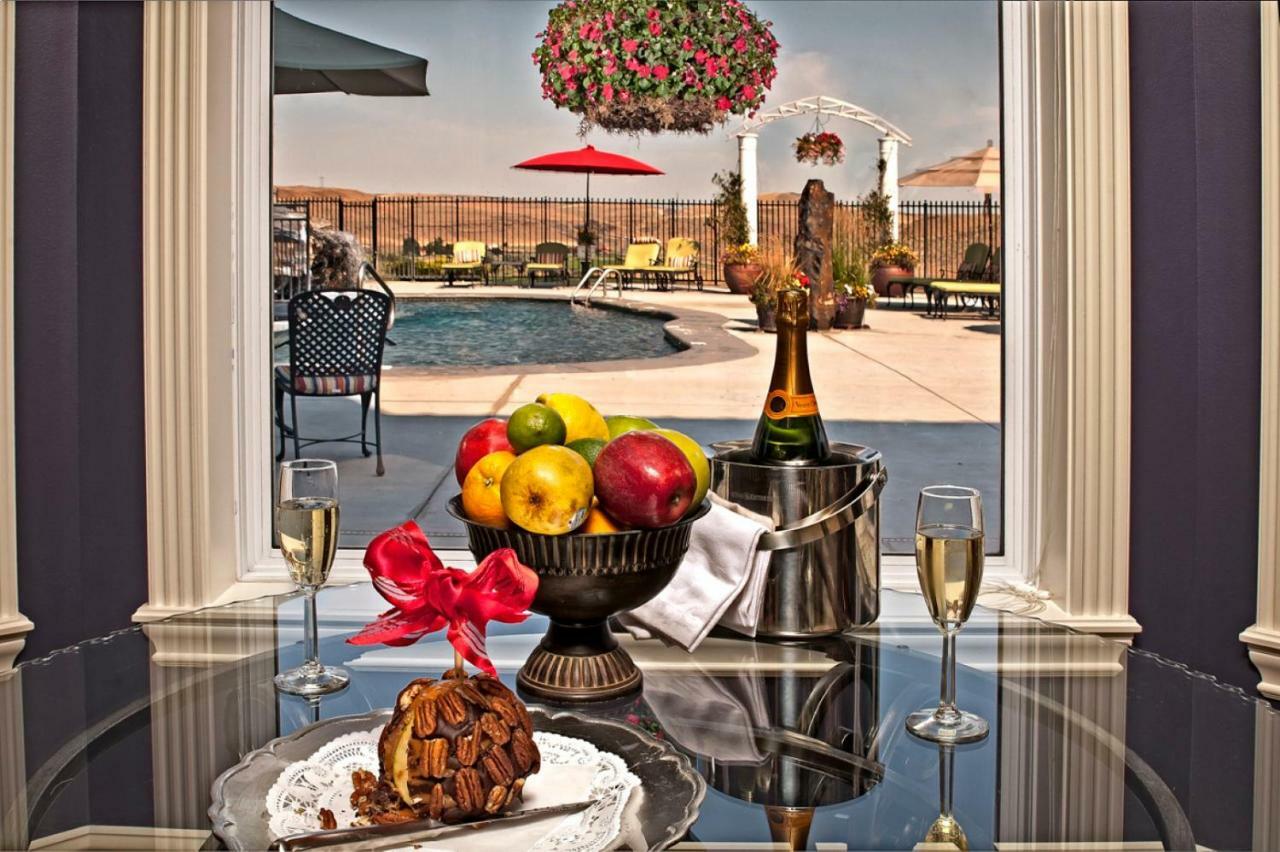 Bed and Breakfast Cameo Heights Mansion And The Vine Fine Dining Restaurant Touchet Exteriér fotografie