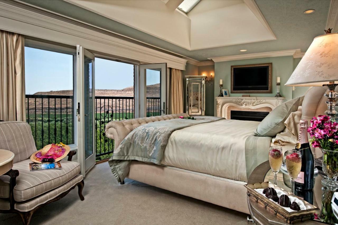 Bed and Breakfast Cameo Heights Mansion And The Vine Fine Dining Restaurant Touchet Exteriér fotografie