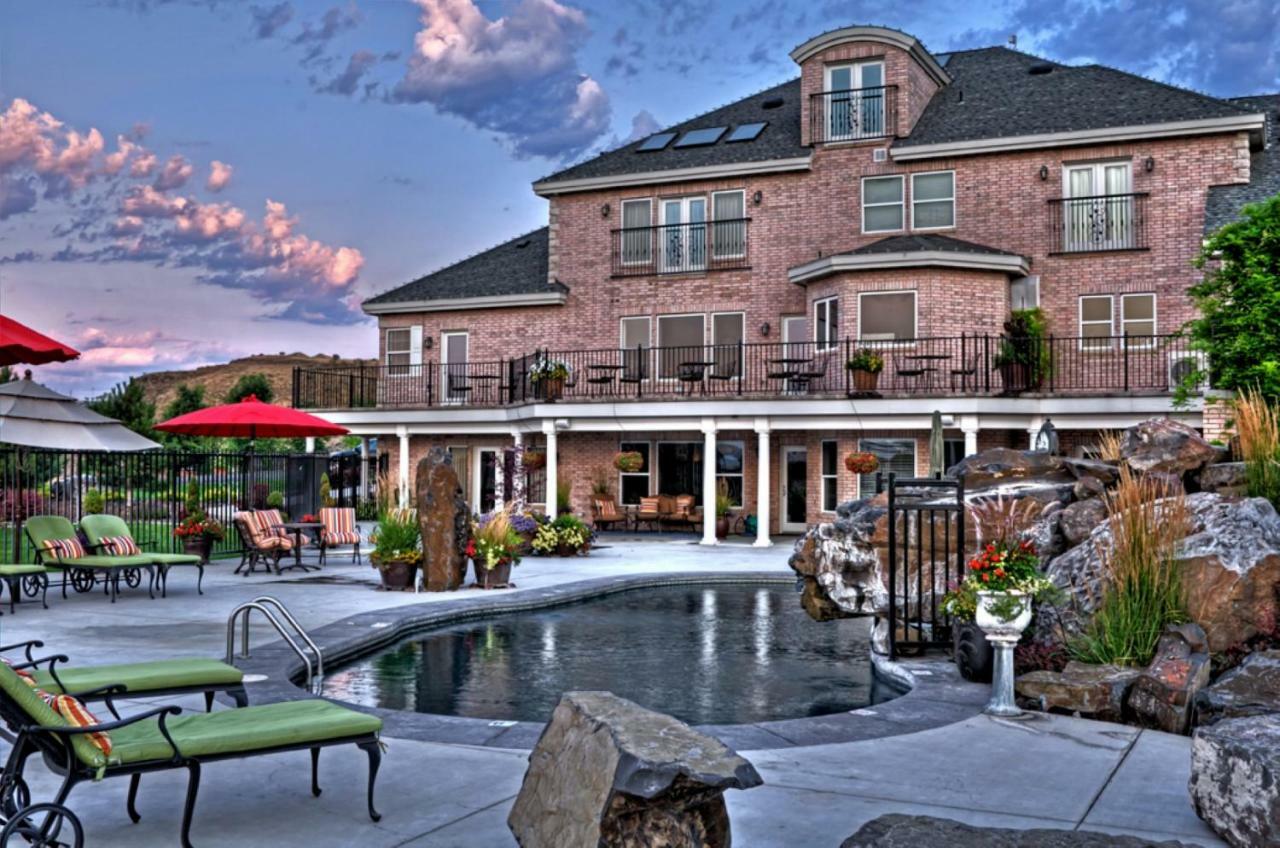 Bed and Breakfast Cameo Heights Mansion And The Vine Fine Dining Restaurant Touchet Exteriér fotografie